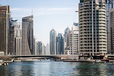 Modernes Dubai an der Marina Modernes Dubai an der Marina